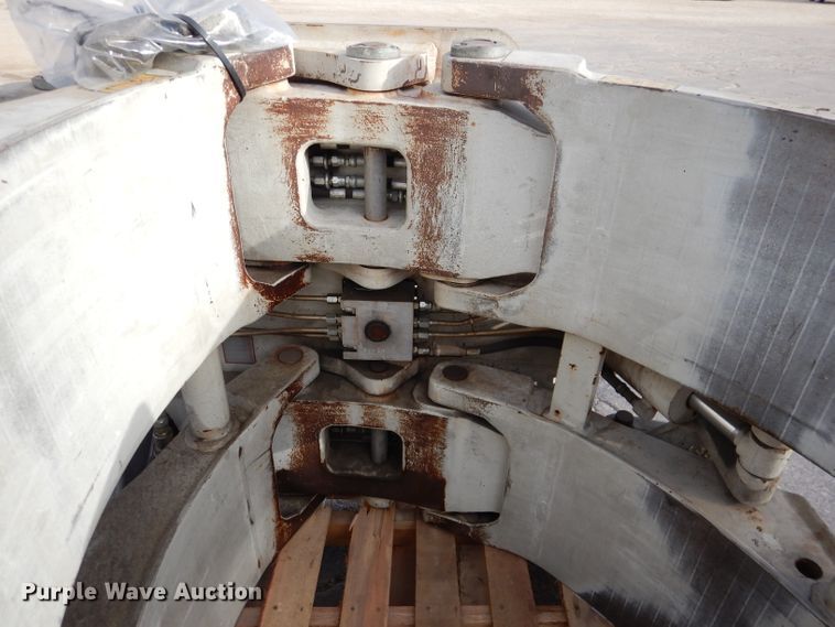 image for item DR0835 Cascade  forklift clamp