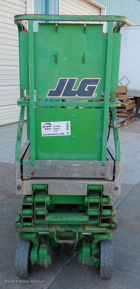 image for item DR0850 2004 JLG 1930ES  scissor lift