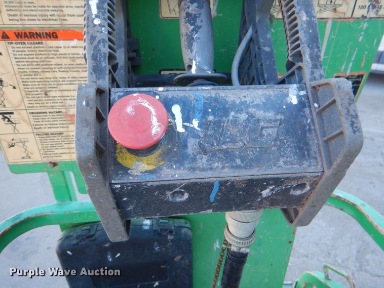 image for item DR0850 2004 JLG 1930ES  scissor lift