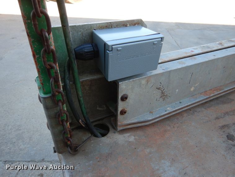 image for item DR0850 2004 JLG 1930ES  scissor lift