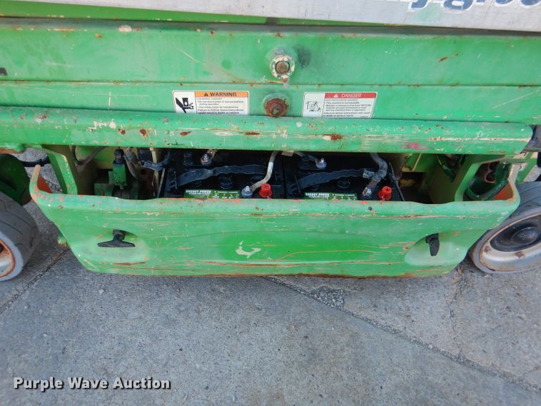 image for item DR0850 2004 JLG 1930ES  scissor lift