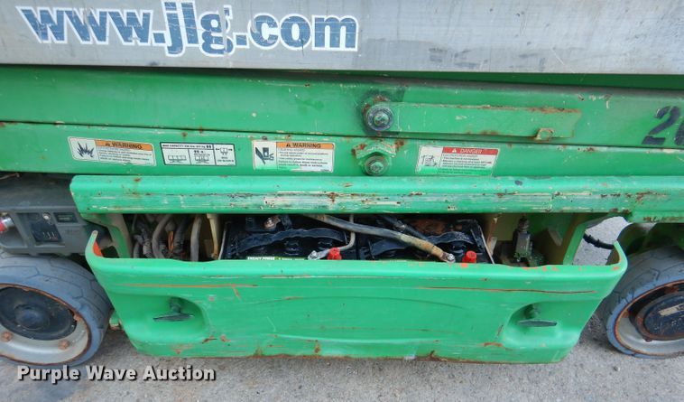 image for item DR0850 2004 JLG 1930ES  scissor lift