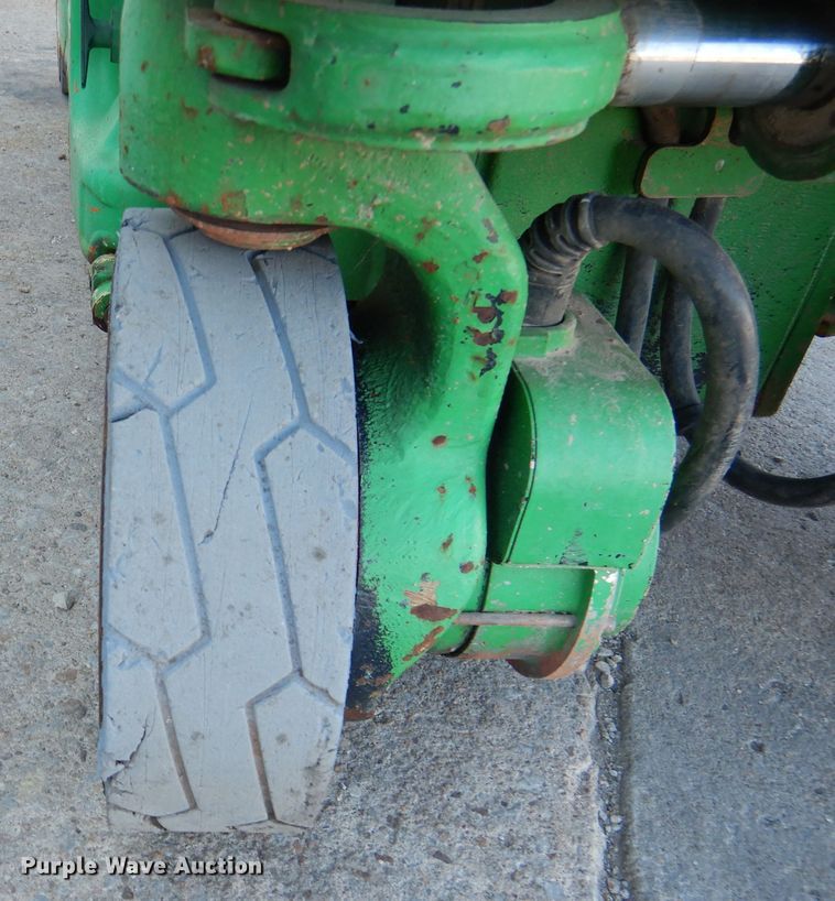 image for item DR0850 2004 JLG 1930ES  scissor lift