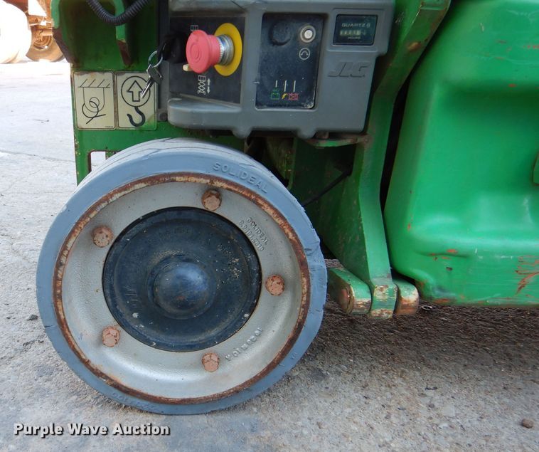 image for item DR0850 2004 JLG 1930ES  scissor lift