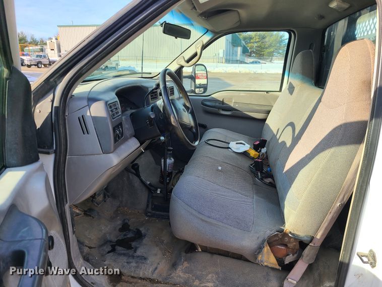 image for item GB9183 2000 Ford F450 Super Duty XL  dump truck