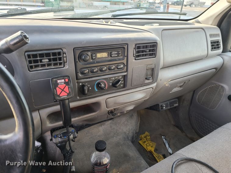 image for item GB9183 2000 Ford F450 Super Duty XL  dump truck