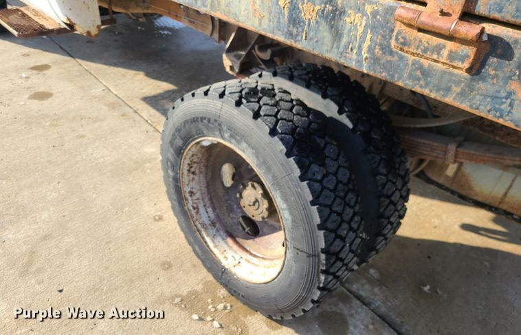 image for item GB9183 2000 Ford F450 Super Duty XL  dump truck