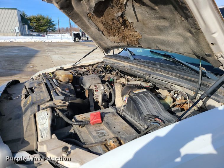 image for item GB9183 2000 Ford F450 Super Duty XL  dump truck