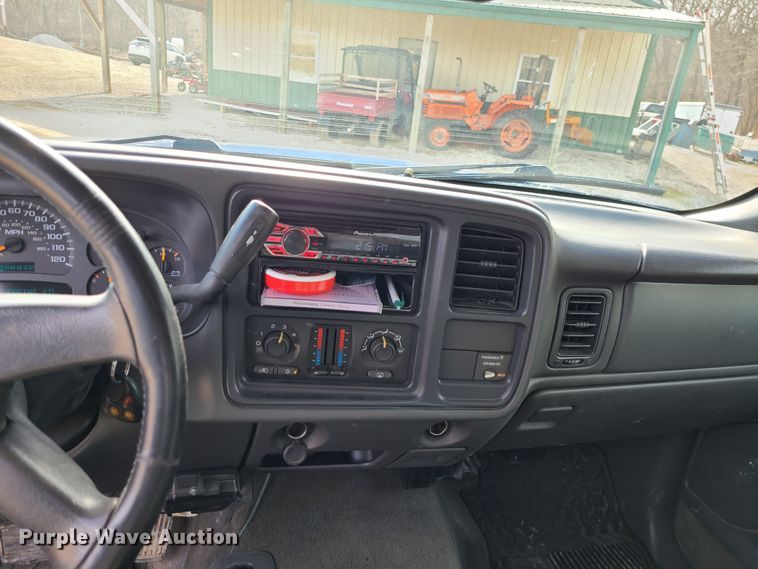 image for item GB9242 2003 Chevrolet Silverado 1500  Ext. Cab pickup truck