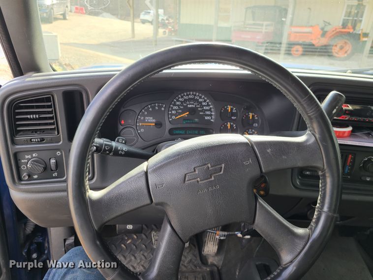 image for item GB9242 2003 Chevrolet Silverado 1500  Ext. Cab pickup truck