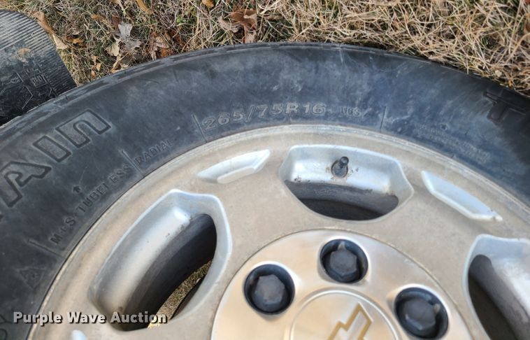 image for item GB9242 2003 Chevrolet Silverado 1500  Ext. Cab pickup truck