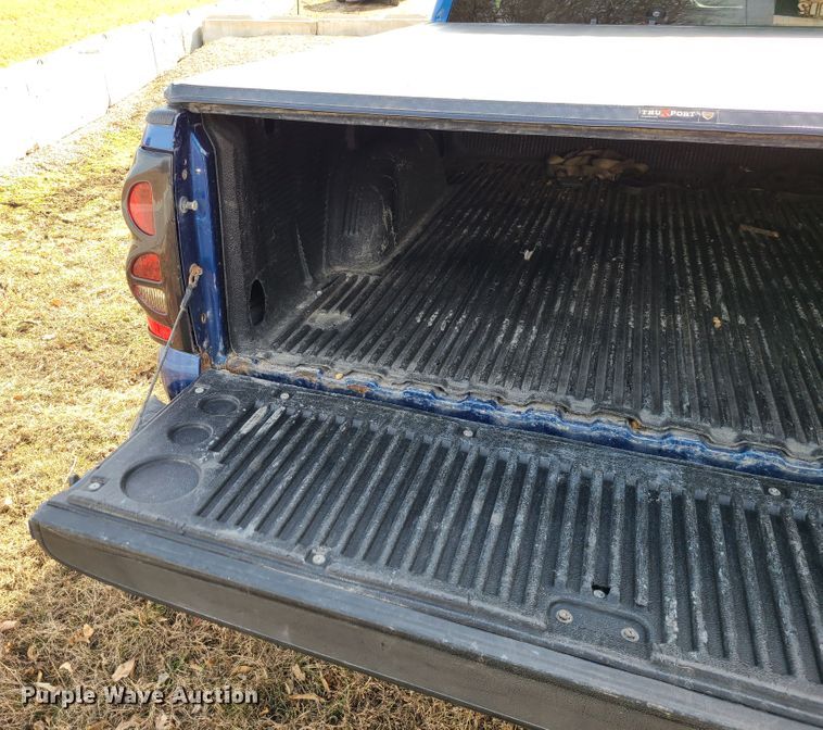 image for item GB9242 2003 Chevrolet Silverado 1500  Ext. Cab pickup truck