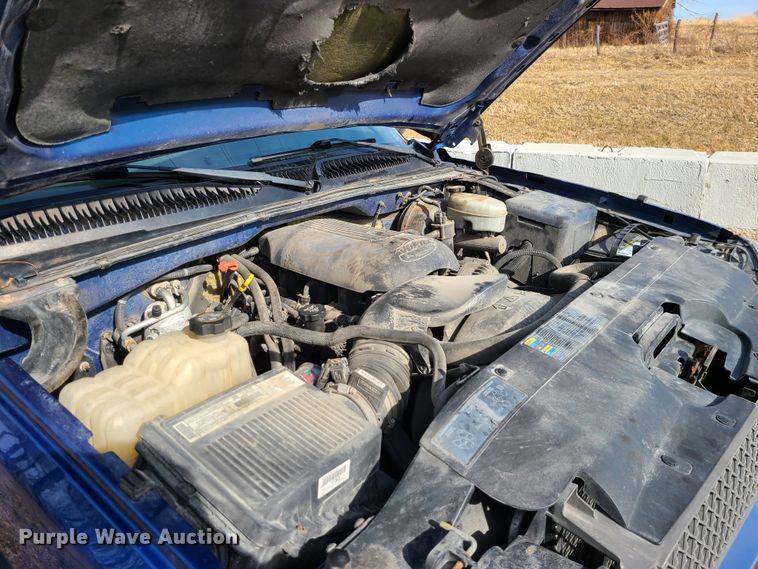 image for item GB9242 2003 Chevrolet Silverado 1500  Ext. Cab pickup truck