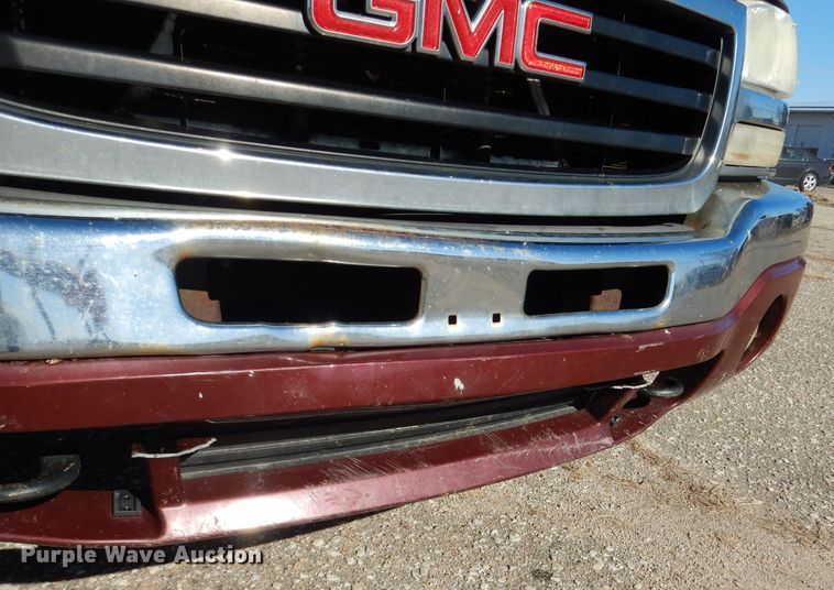 image for item HN9788 2003 GMC Sierra 1500  Ext. Cab pickup truck