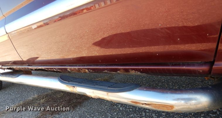 image for item HN9788 2003 GMC Sierra 1500  Ext. Cab pickup truck