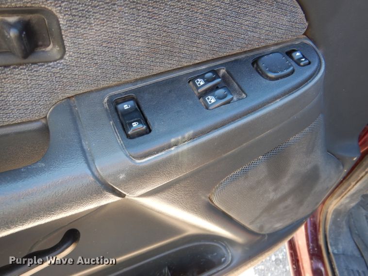 image for item HN9788 2003 GMC Sierra 1500  Ext. Cab pickup truck