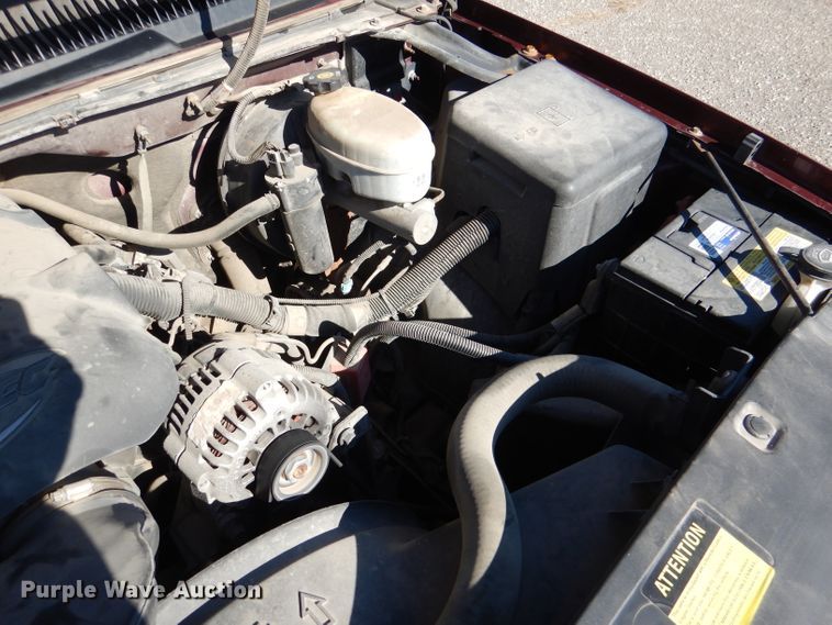 image for item HN9788 2003 GMC Sierra 1500  Ext. Cab pickup truck