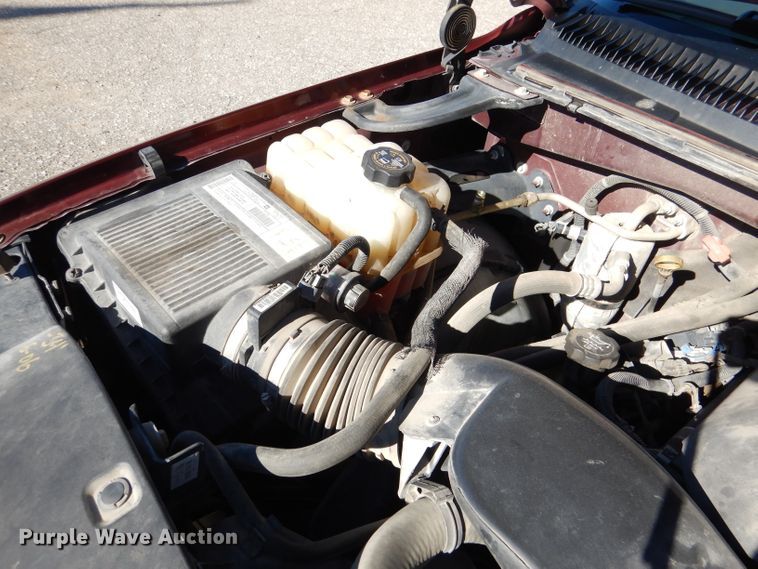 image for item HN9788 2003 GMC Sierra 1500  Ext. Cab pickup truck