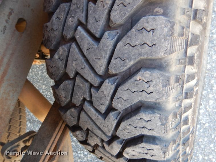 image for item HN9788 2003 GMC Sierra 1500  Ext. Cab pickup truck