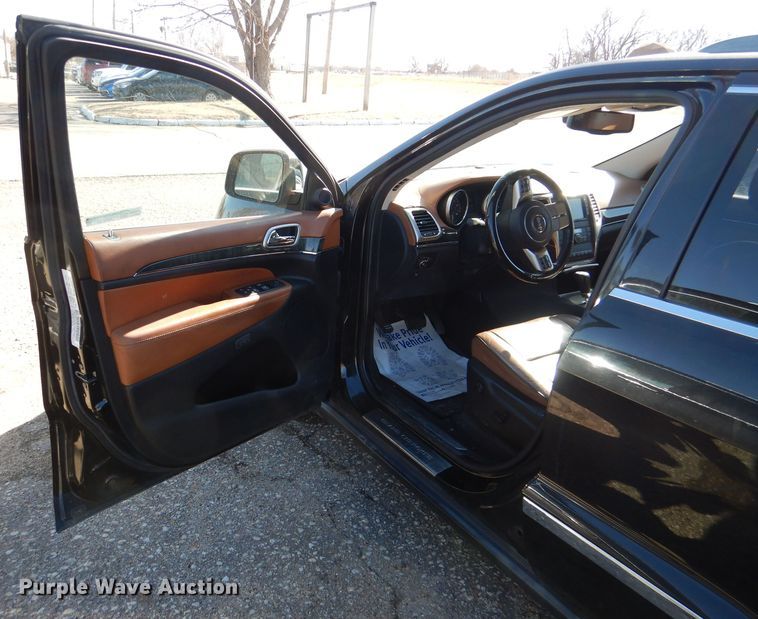 image for item HN9789 2011 Jeep Grand Cherokee  SUV