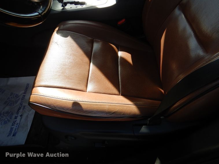 image for item HN9789 2011 Jeep Grand Cherokee  SUV