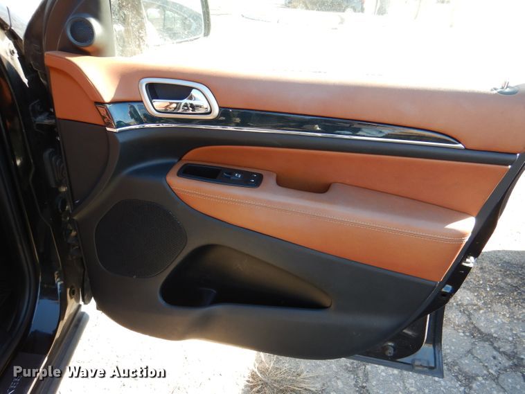 image for item HN9789 2011 Jeep Grand Cherokee  SUV