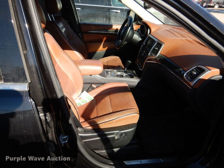 image for item HN9789 2011 Jeep Grand Cherokee  SUV