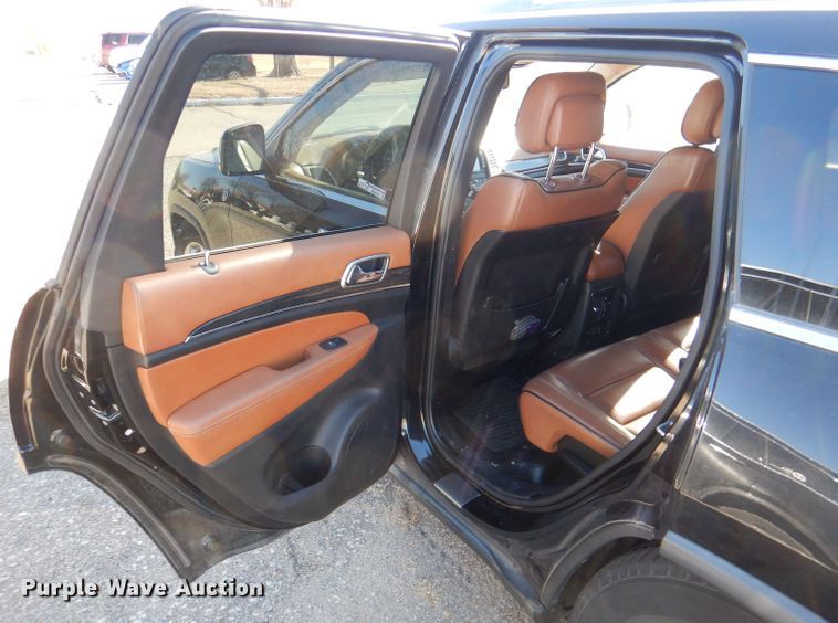 image for item HN9789 2011 Jeep Grand Cherokee  SUV