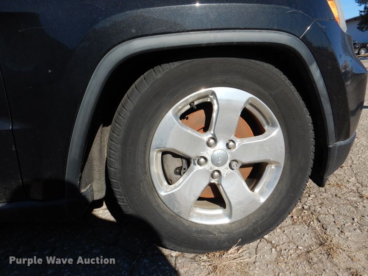 image for item HN9789 2011 Jeep Grand Cherokee  SUV