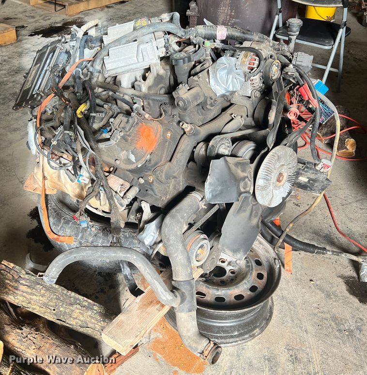 image for item ID9665 2002 Chevrolet  engine