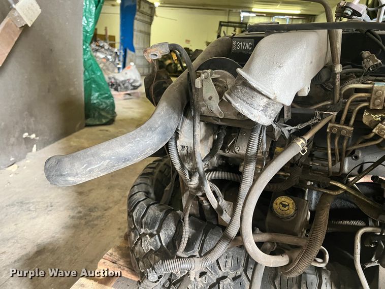 image for item ID9668 2002 Cummins  engine