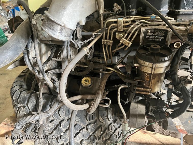 image for item ID9668 2002 Cummins  engine