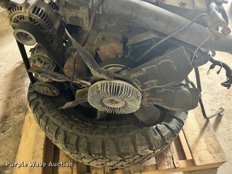 image for item ID9668 2002 Cummins  engine