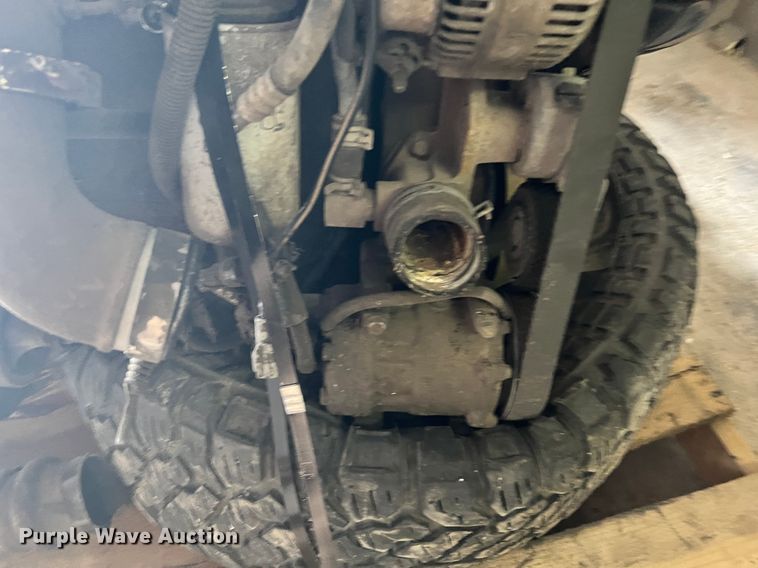 image for item ID9668 2002 Cummins  engine