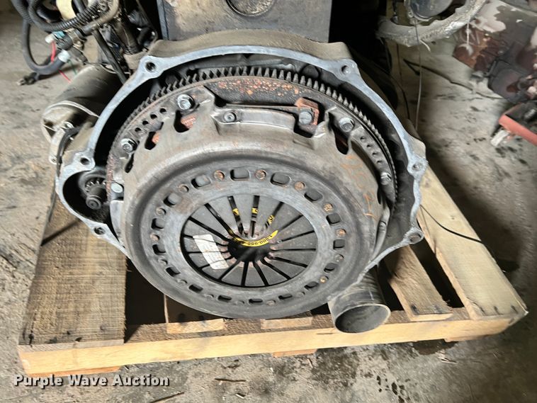 image for item ID9668 2002 Cummins  engine