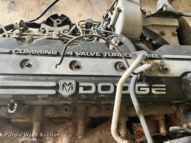 image for item ID9668 2002 Cummins  engine