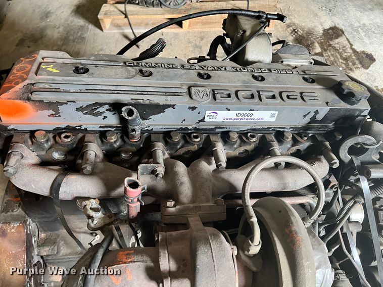 image for item ID9669 2000 Cummins  engine