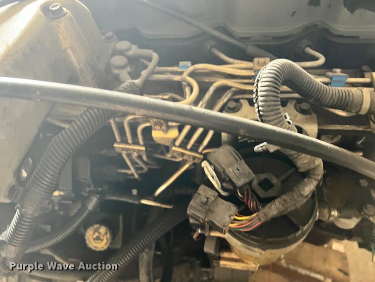 image for item ID9669 2000 Cummins  engine