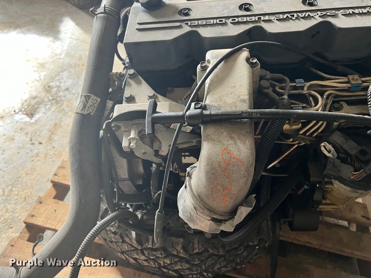 image for item ID9669 2000 Cummins  engine