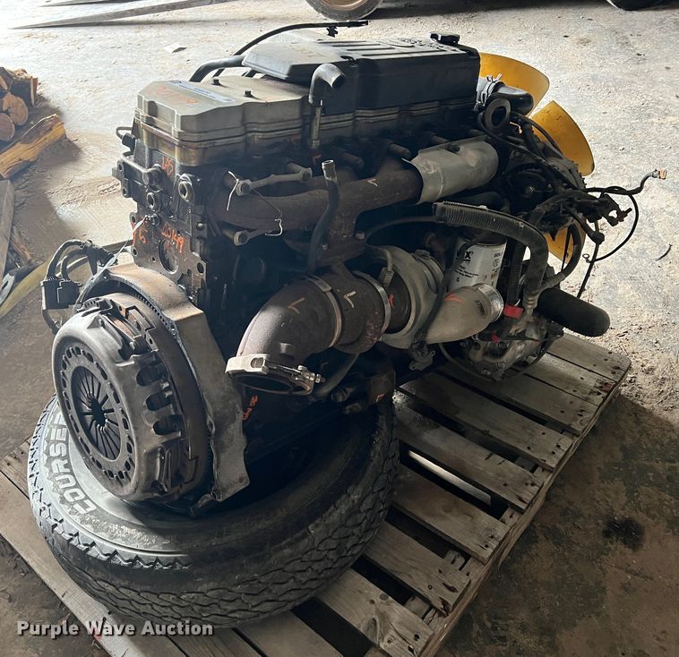 image for item ID9670 2003 Cummins  engine