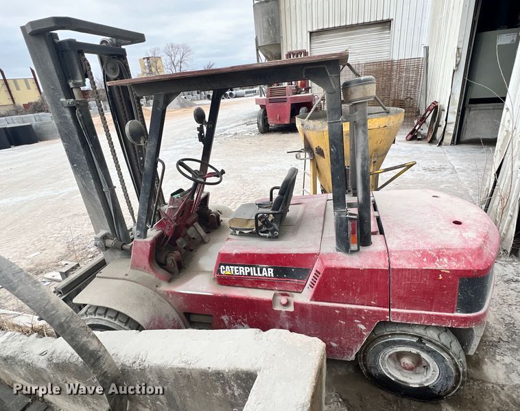 image for item ID9689 Caterpillar DP50  forklift