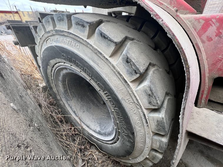 image for item ID9689 Caterpillar DP50  forklift