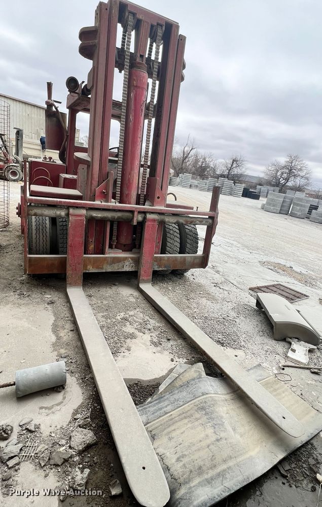 image for item ID9690 Taylor Y-20-W0M  forklift