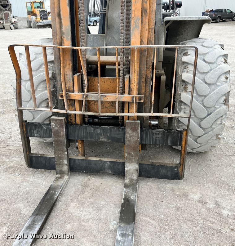 image for item ID9691 1999 Case 588G  forklift