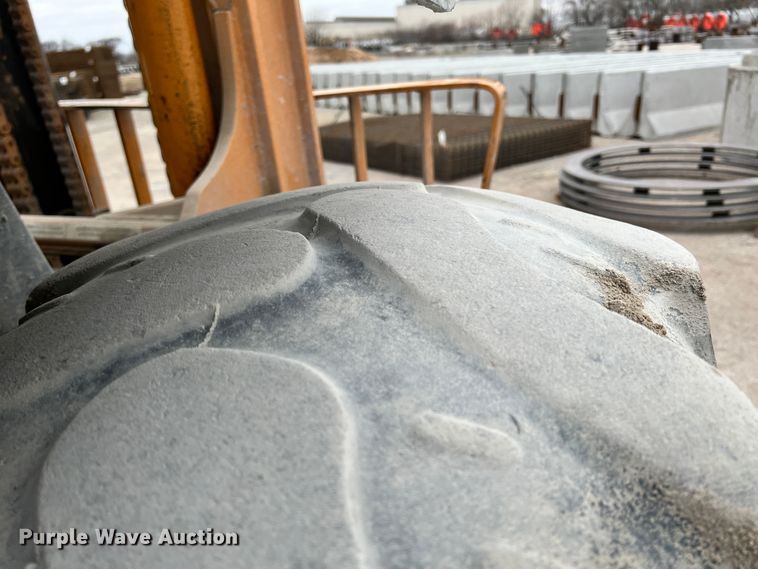 image for item ID9691 1999 Case 588G  forklift