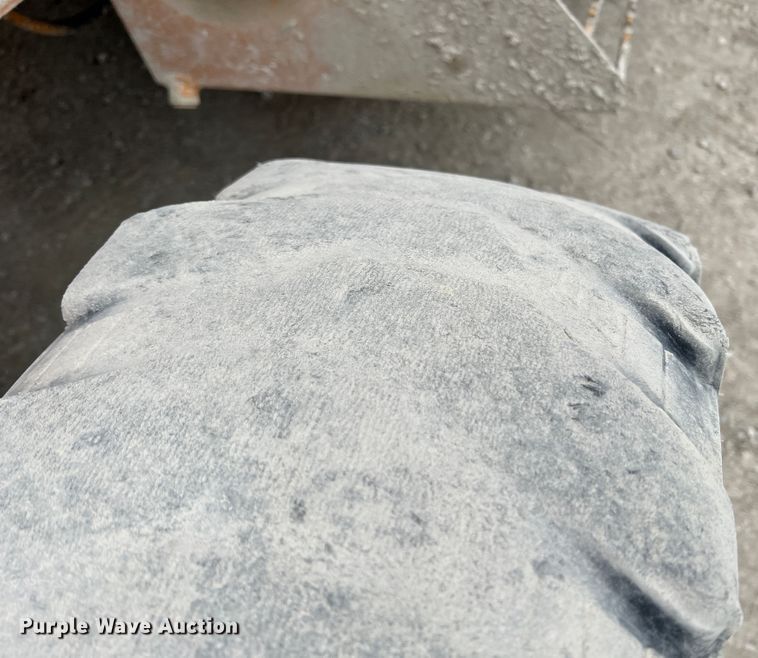 image for item ID9691 1999 Case 588G  forklift