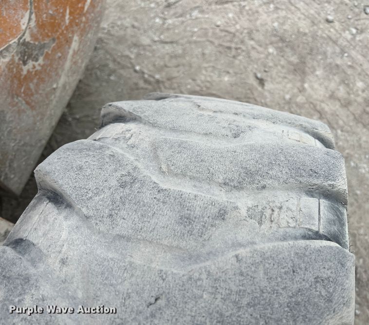 image for item ID9691 1999 Case 588G  forklift