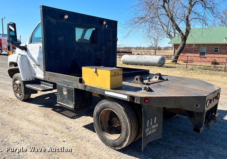 image for item ID9708 2006 GMC C4500  flatbed truck