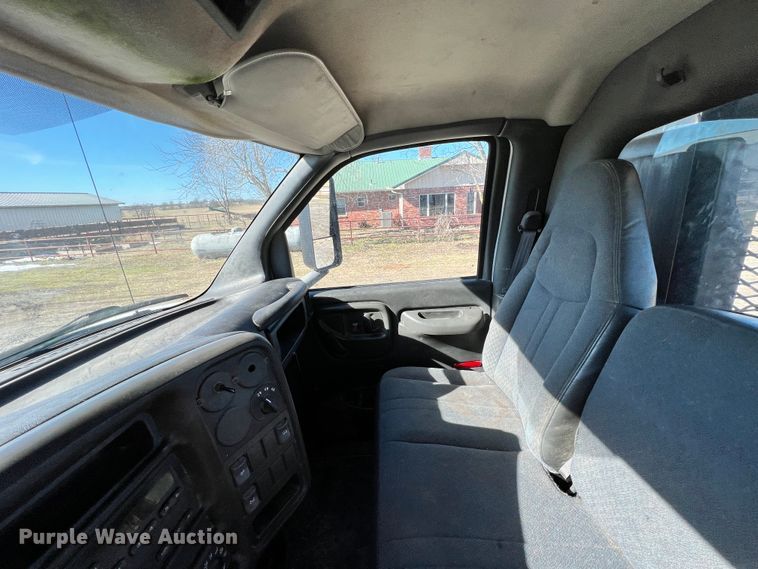 image for item ID9708 2006 GMC C4500  flatbed truck