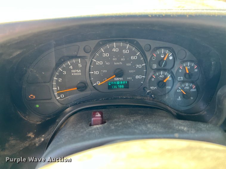 image for item ID9708 2006 GMC C4500  flatbed truck